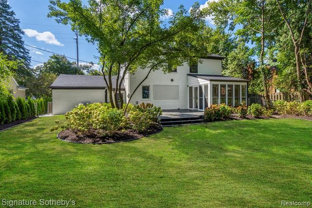 1054 Saxon Drive, Birmingham, MI 48009