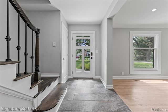 1054 Saxon Drive, Birmingham, MI 48009