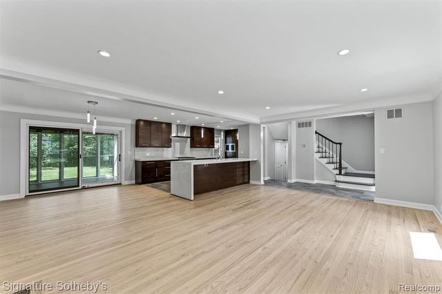 1054 Saxon Drive, Birmingham, MI 48009