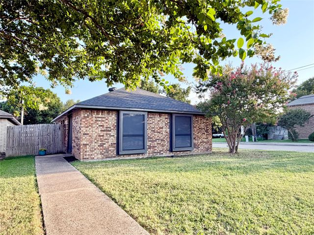 211 E Stone Circle, Wylie, TX 75098