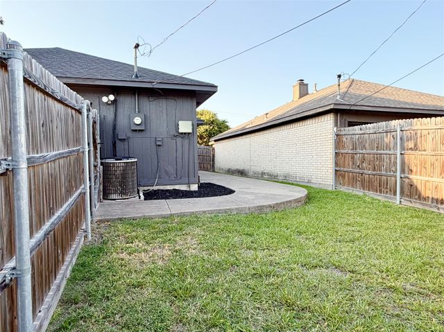 211 E Stone Circle, Wylie, TX 75098