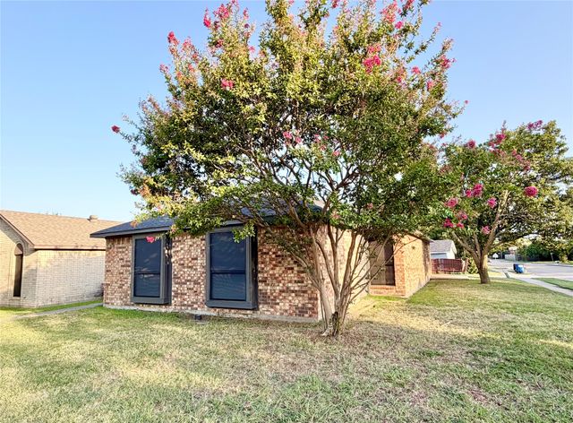 211 E Stone Circle, Wylie, TX 75098