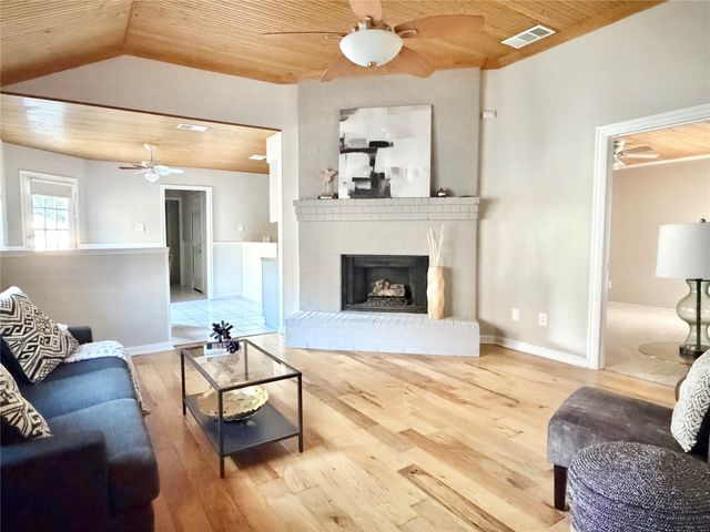 211 E Stone Circle, Wylie, TX 75098