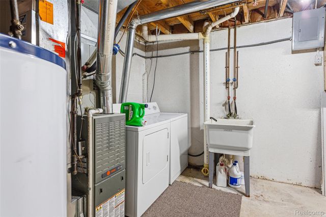 41009 Southwind Drive, Canton Charter Township, MI 48188