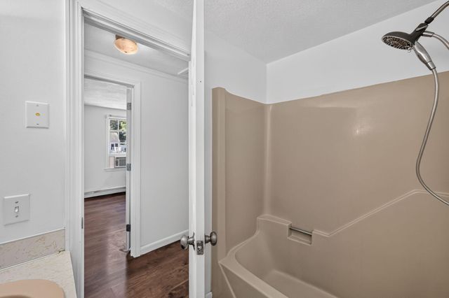 39 Kerrywood Drive, Teaticket, MA 02536