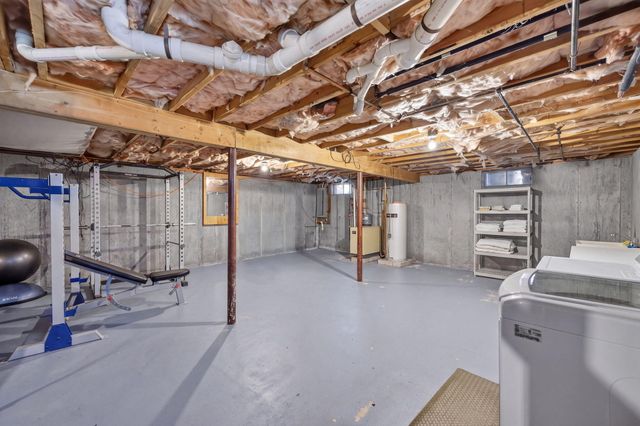 39 Kerrywood Drive, Teaticket, MA 02536