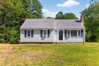 39 Kerrywood Drive, Teaticket, MA 02536