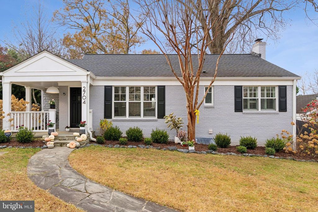 2704 ROSS RD, Chevy Chase, MD 20815