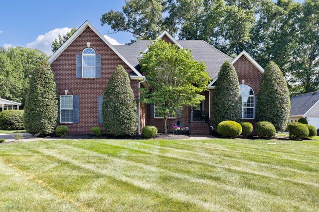 1316 Lunar Dr, Murfreesboro, TN 37129