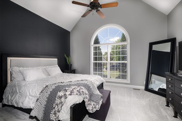 1316 Lunar Dr, Murfreesboro, TN 37129