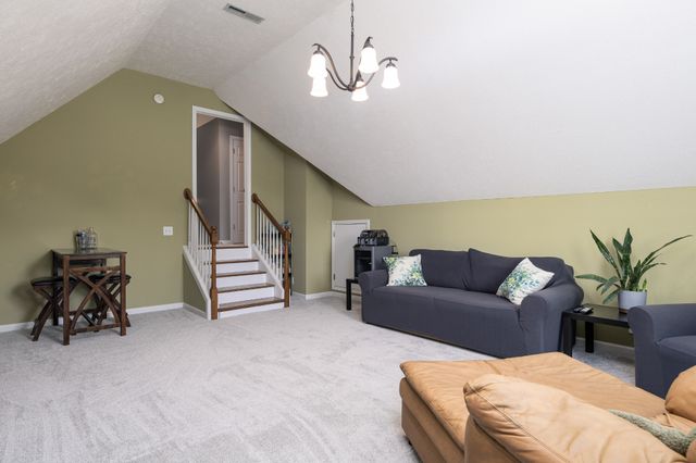 1316 Lunar Dr, Murfreesboro, TN 37129