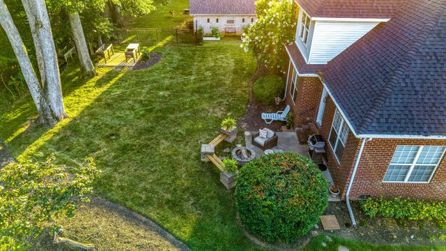 1316 Lunar Dr, Murfreesboro, TN 37129