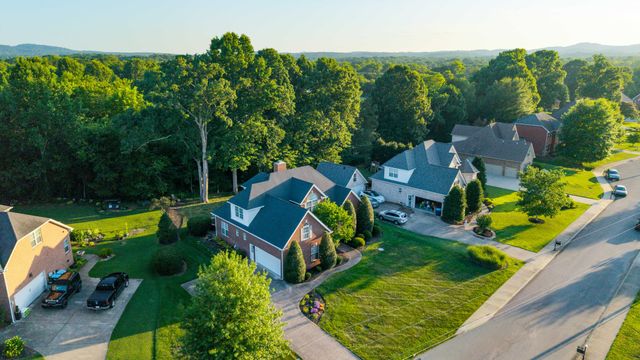 1316 Lunar Dr, Murfreesboro, TN 37129