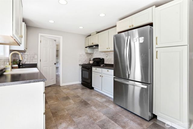 22628 87th Avenue W, Edmonds, WA 98026
