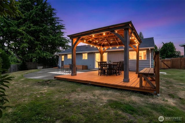 22628 87th Avenue W, Edmonds, WA 98026
