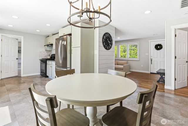 22628 87th Avenue W, Edmonds, WA 98026