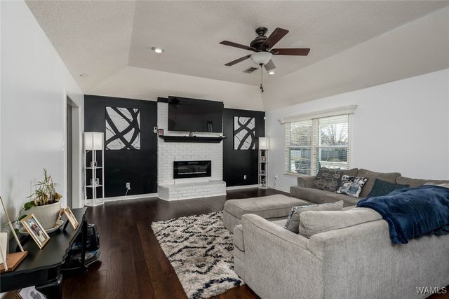 3501 Foxtrail, Northport, AL 35473