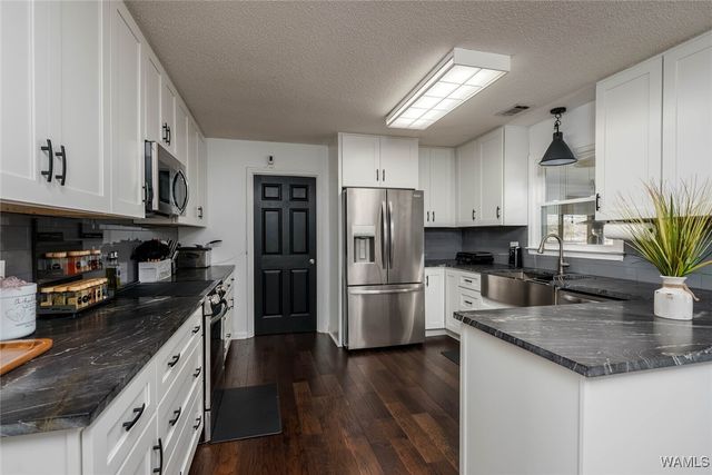 3501 Foxtrail, Northport, AL 35473