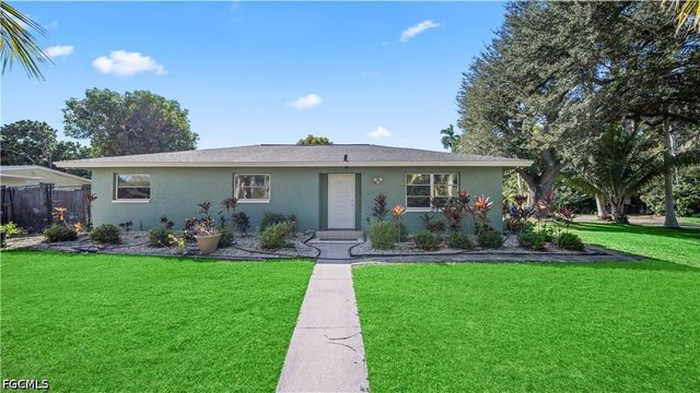 50 Palm Tree TER, Fort Myers, FL 33905