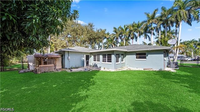50 Palm Tree TER, Fort Myers, FL 33905
