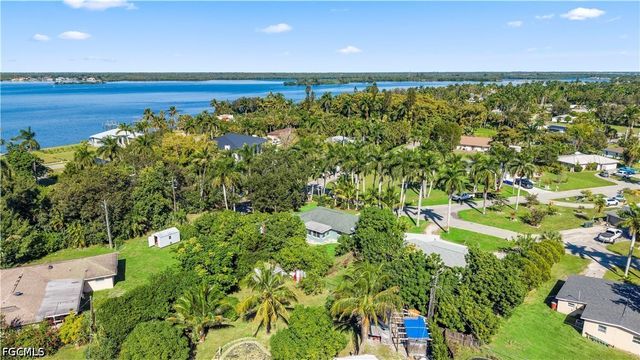 50 Palm Tree TER, Fort Myers, FL 33905