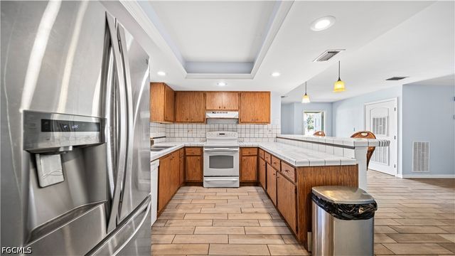 50 Palm Tree TER, Fort Myers, FL 33905