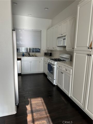 12709 Trent Jones Lane, Tustin, CA 92782