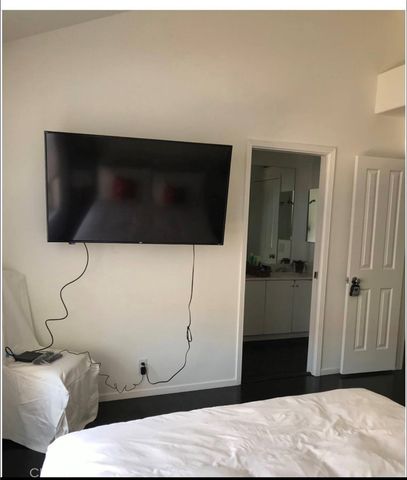 12709 Trent Jones Lane, Tustin, CA 92782