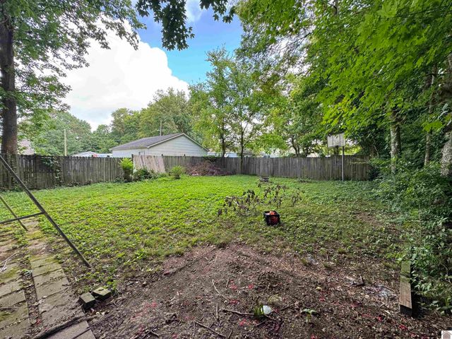 603 Hopkinsville Street, Princeton, KY 42445