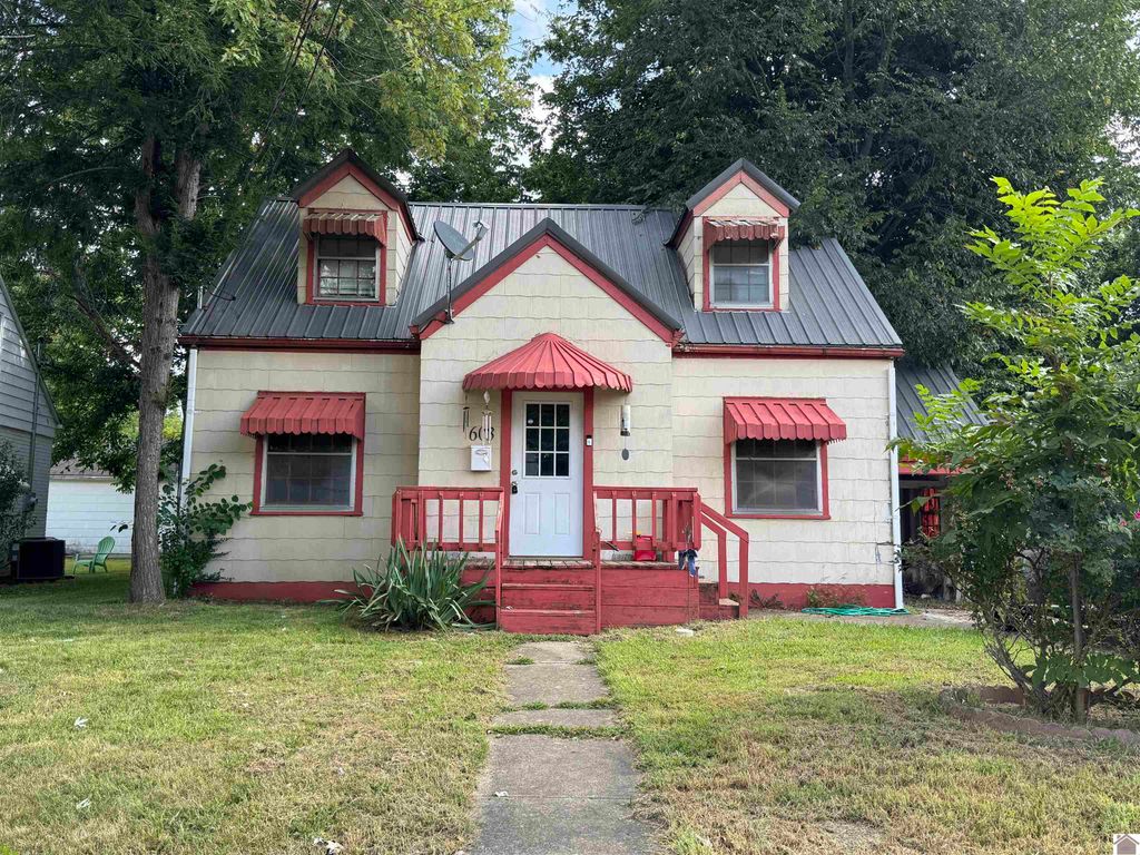 603 Hopkinsville Street, Princeton, KY 42445