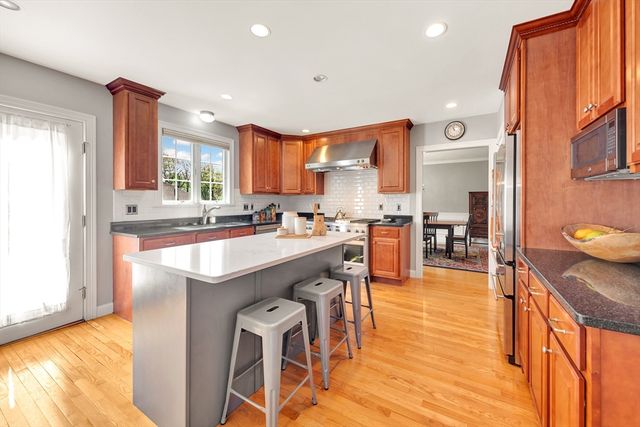 11 Rockland Avenue, Arlington, MA 02474