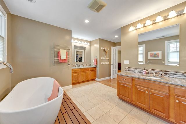 11 Rockland Avenue, Arlington, MA 02474