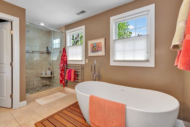 11 Rockland Avenue, Arlington, MA 02474