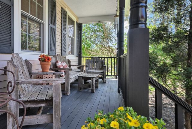 11 Rockland Avenue, Arlington, MA 02474