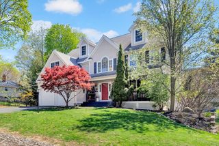11 Rockland Avenue, Arlington, MA 02474