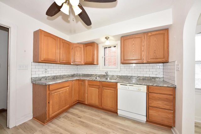 1971 S 32nd STREET, Milwaukee, WI 53215