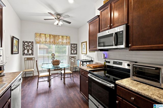 342 IVY HILLS CIRCLE, Calera, AL 35040