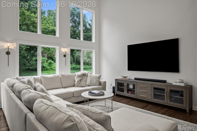 2609 Pebble Beach Drive, Oakland Charter Township, MI 48363