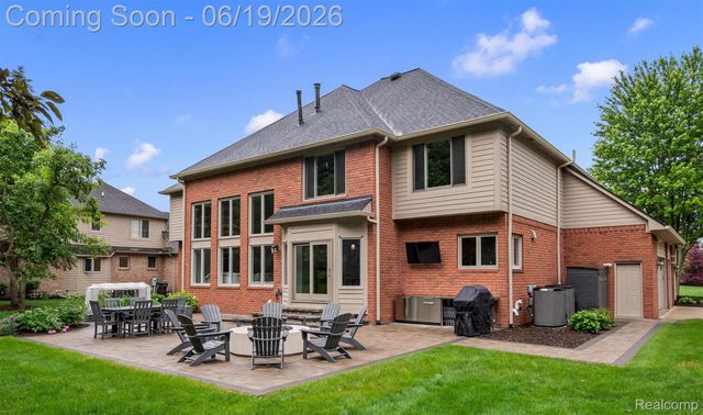 2609 Pebble Beach Drive, Oakland Charter Township, MI 48363