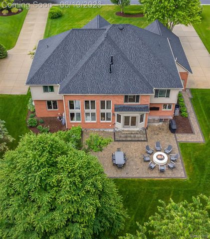 2609 Pebble Beach Drive, Oakland Charter Township, MI 48363
