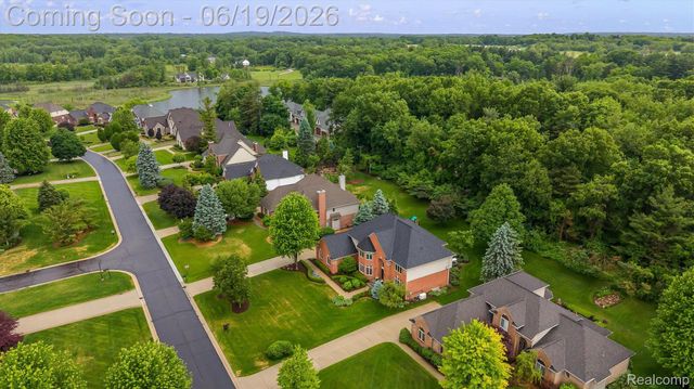 2609 Pebble Beach Drive, Oakland Charter Township, MI 48363