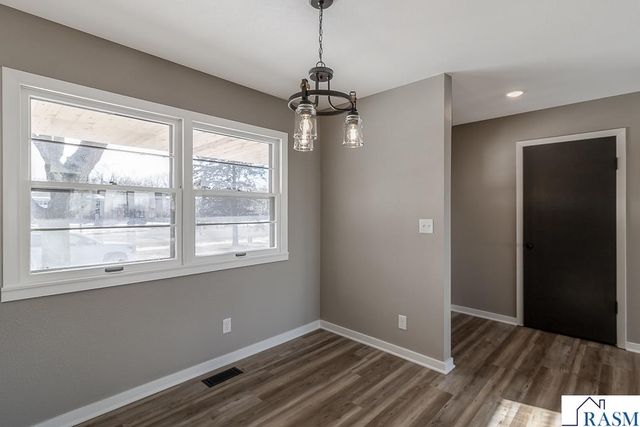 1458 Lookout Drive, North Mankato, MN 56003