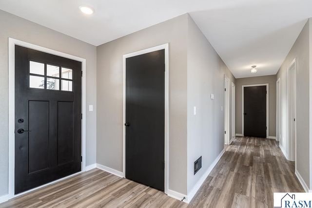 1458 Lookout Drive, North Mankato, MN 56003