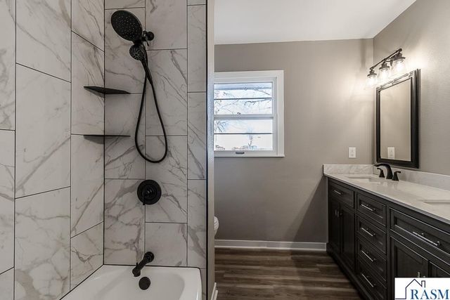 1458 Lookout Drive, North Mankato, MN 56003