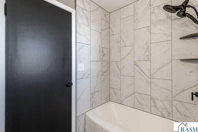 1458 Lookout Drive, North Mankato, MN 56003