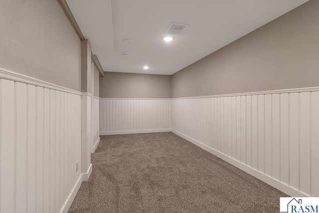 1458 Lookout Drive, North Mankato, MN 56003