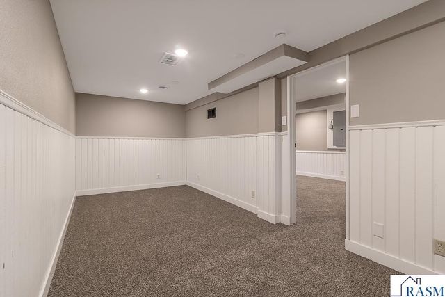 1458 Lookout Drive, North Mankato, MN 56003