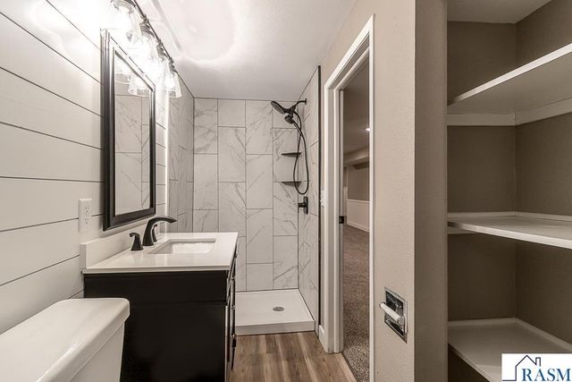 1458 Lookout Drive, North Mankato, MN 56003