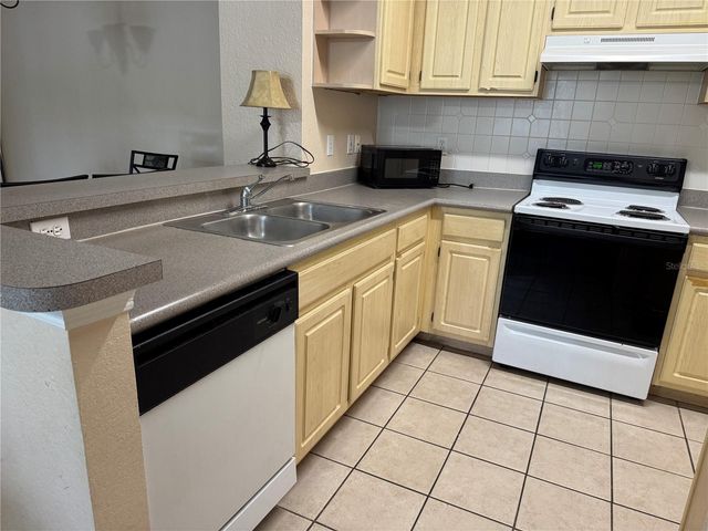 8908 LEGACY COURT 16 103, Kissimmee, FL 34747