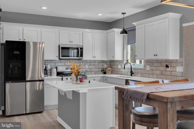 16 MINNOW, Barnegat, NJ 08005